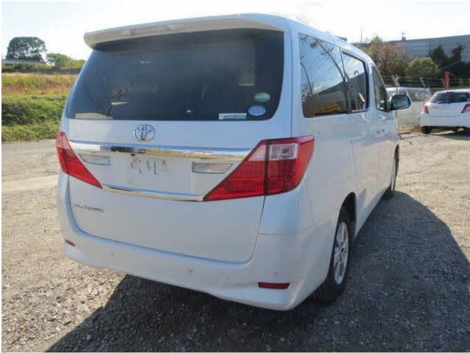 2013 Toyota Alphard ANH25W 240X - Image 2