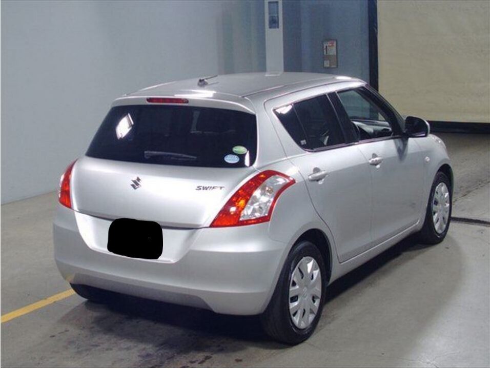 2013 Suzuki Swift ZC72S XG - Image 4
