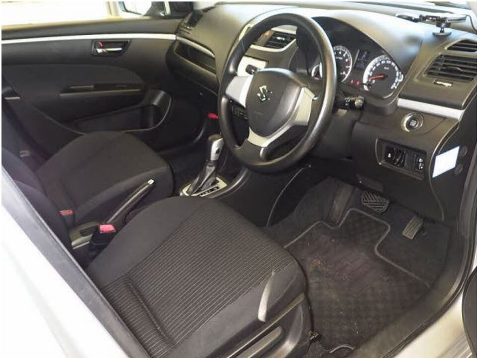 2013 Suzuki Swift ZC72S XG - Image 5