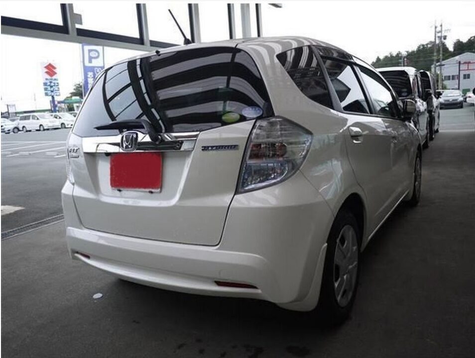 2012 Honda FIT 10th Anniversary GP1 Hybrid - Image 2