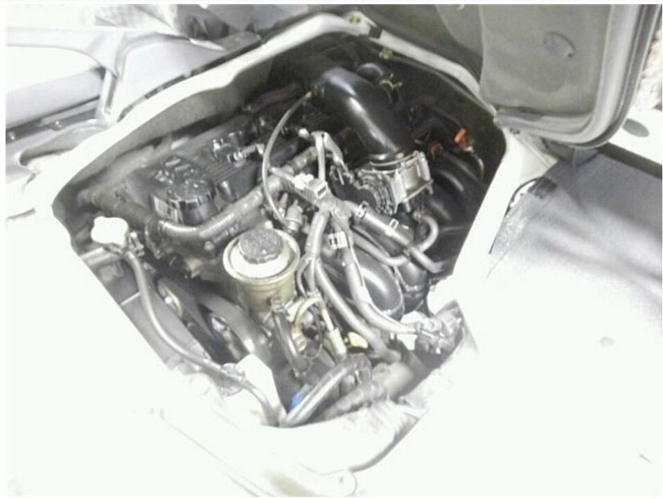 2004 Toyota Hiace Van TRH102V DX - Image 12