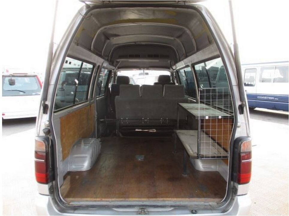 2002 Toyota Hiace van KZH132V - Image 5