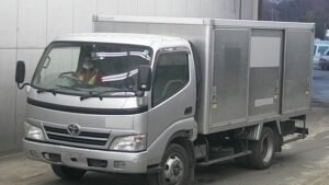 2006 Toyota TOYOACE Box Truck XZU404 3 Ton