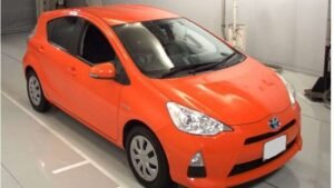 2013 Toyota Aqua NHP10 S