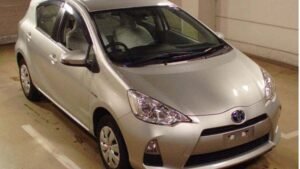 2013 Toyota Aqua NHP10 L