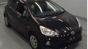 2013 Toyota Aqua NHP10 S