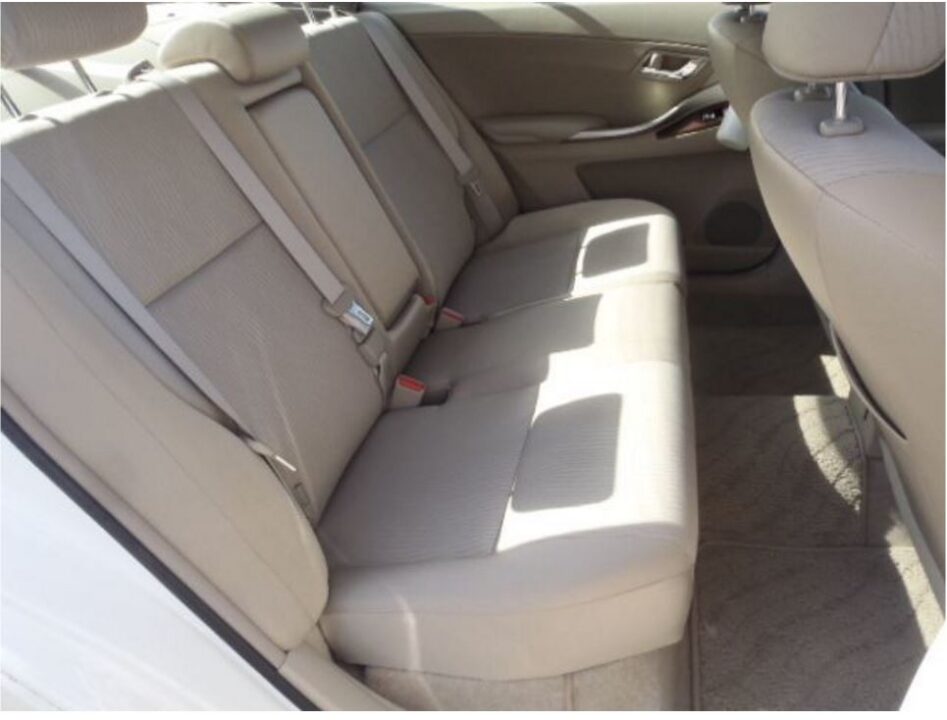 2011 Toyota Premio ZRT260 1.8X L Package - Image 5