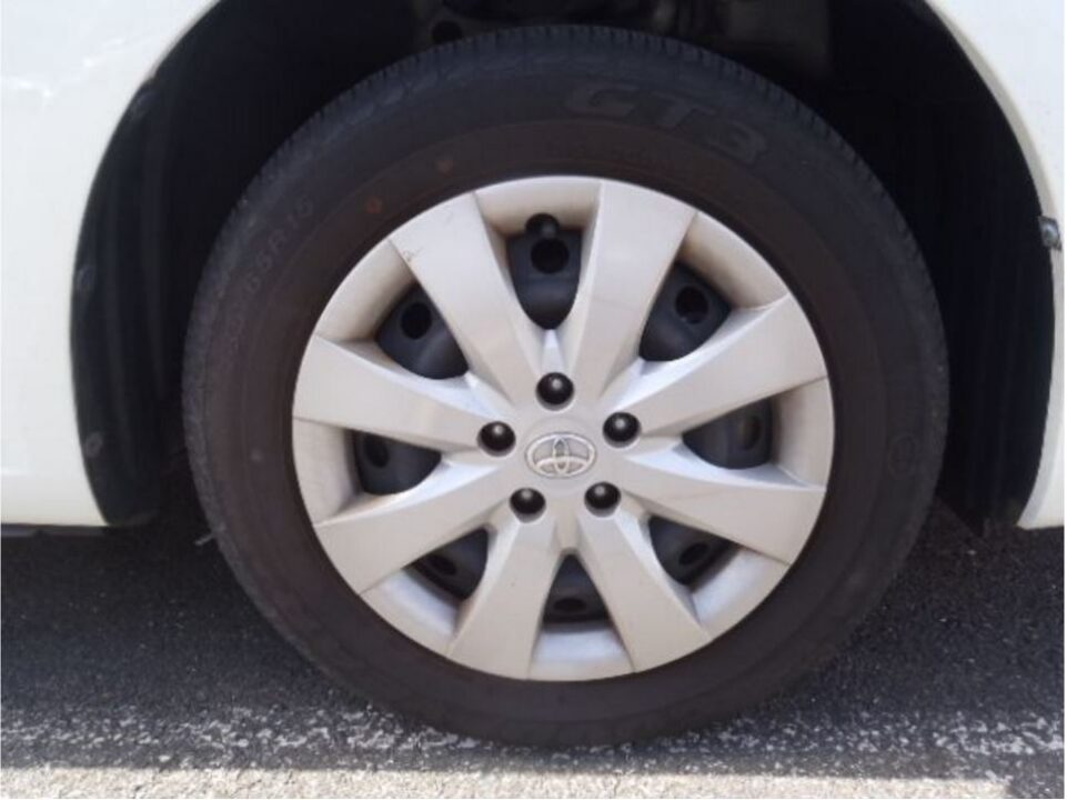 2011 Toyota Premio ZRT260 1.8X L Package - Image 9