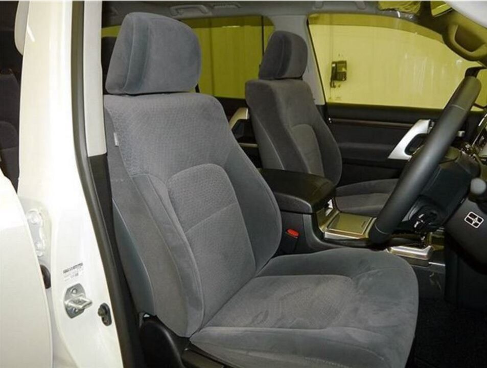 2015 Toyota Land Cruiser URJ202W AX (Almost New) - Image 7