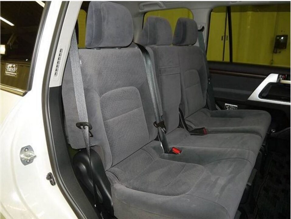 2015 Toyota Land Cruiser URJ202W AX (Almost New) - Image 9