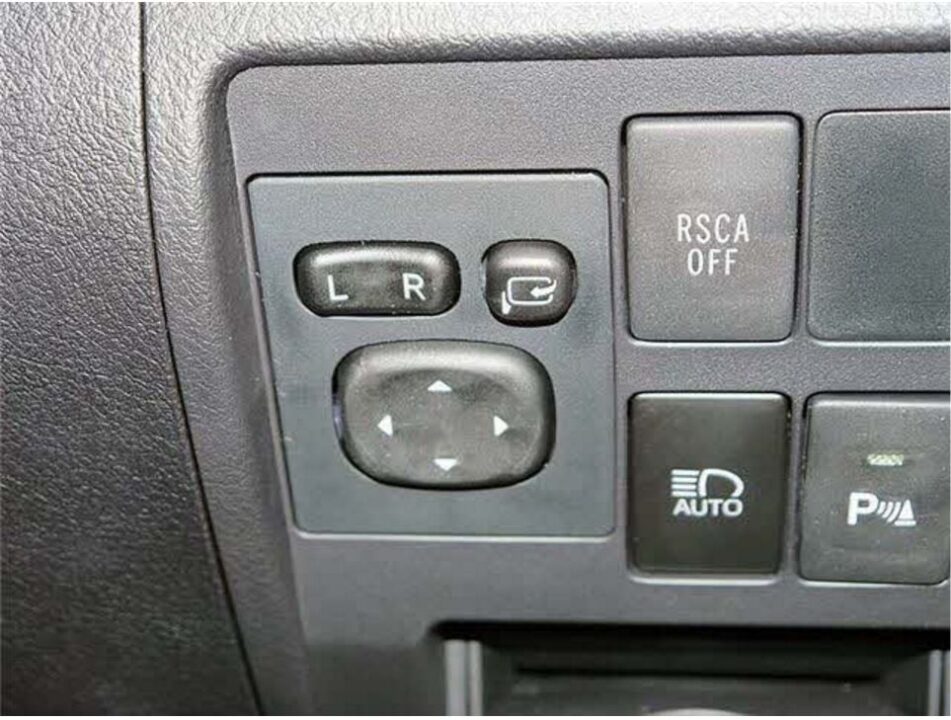 2015 Toyota Land Cruiser URJ202W AX (Almost New) - Image 14