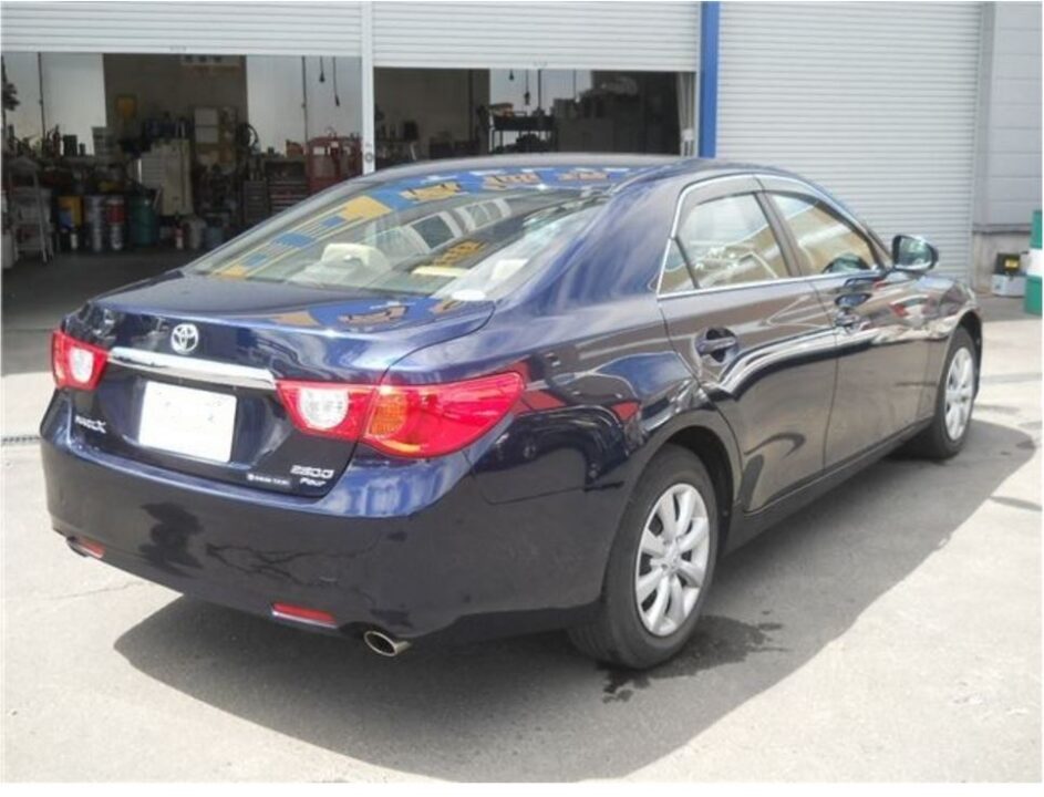 2012 Toyota Mark X GRX135 250G F Package - Image 2