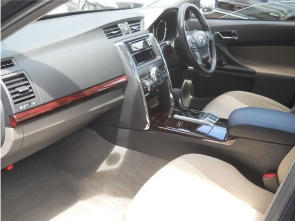 2012 Toyota Mark X GRX135 250G F Package - Image 6
