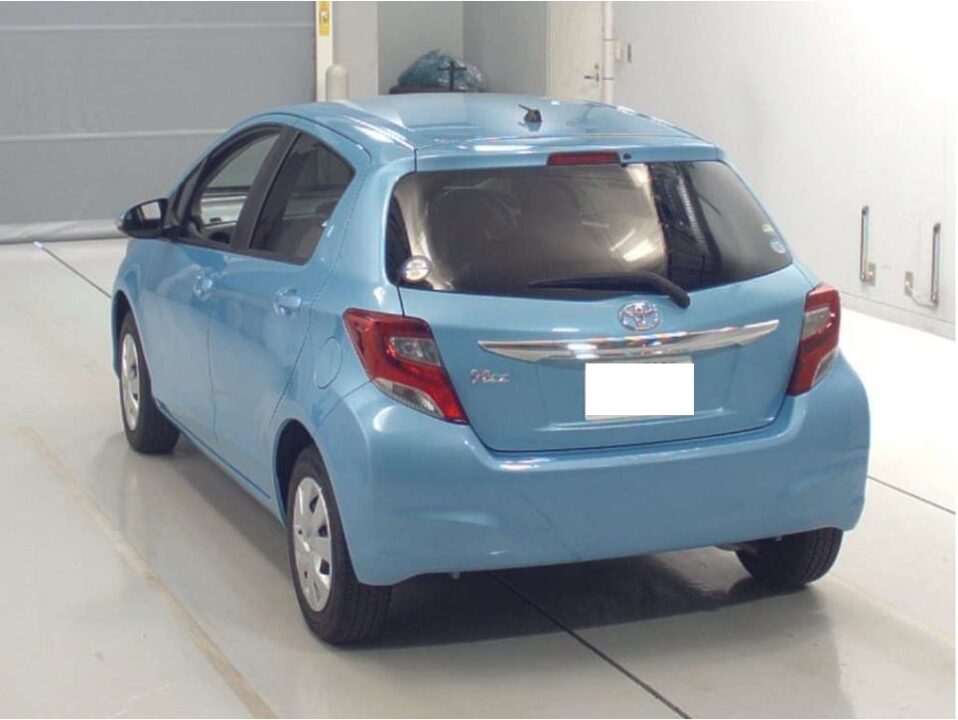 2014 Toyota Vitz KSP130 F - Image 2