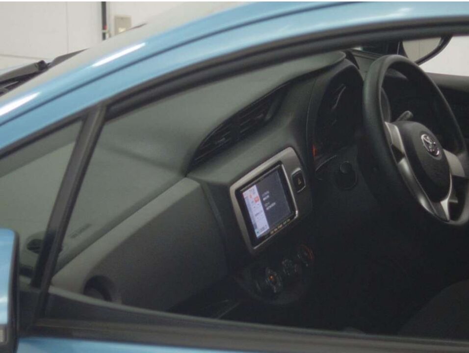 2014 Toyota Vitz KSP130 F - Image 3