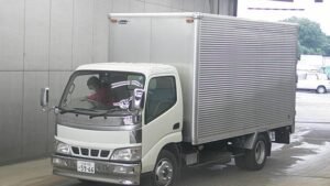 2003 TOYOTA TOYOACE Box Truck KK-XZU341 3 Ton