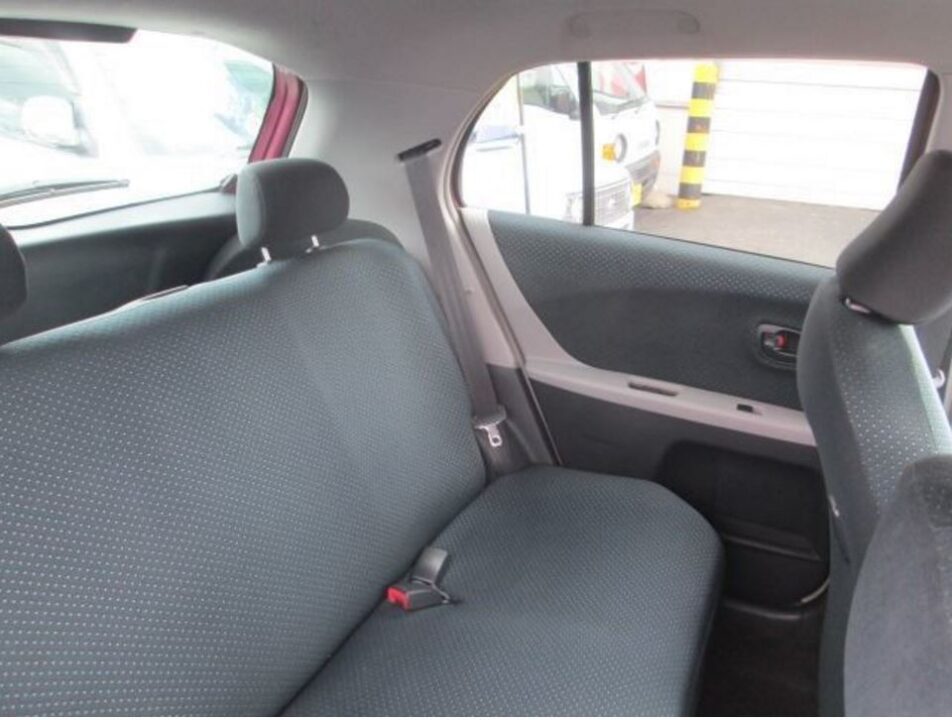 2005 Toyota VITZ KSP90 F - Image 6