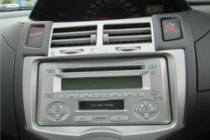 2005 Toyota VITZ KSP90 F