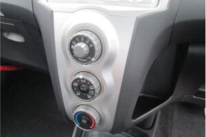 2005 Toyota VITZ KSP90 F