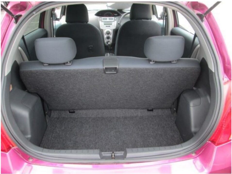 2005 Toyota VITZ KSP90 F - Image 12