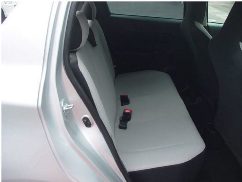 2013 Toyota Vitz KSP130 F M Package - Image 6