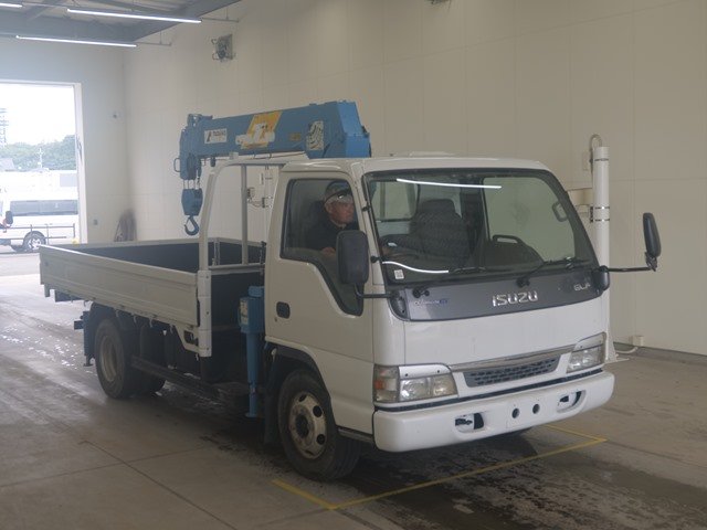 2003 Crane Truck Isuzu Elf KR-NPR72LR - Image 2