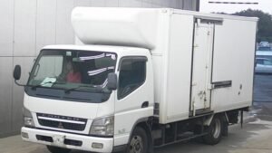 2004 Mitsubishi CANTER Freezer Box Truck KK-FE82EEV 2 Ton