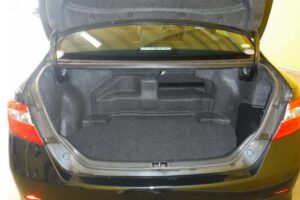 2013 Toyota Camry Hybrid AVV50 G Package