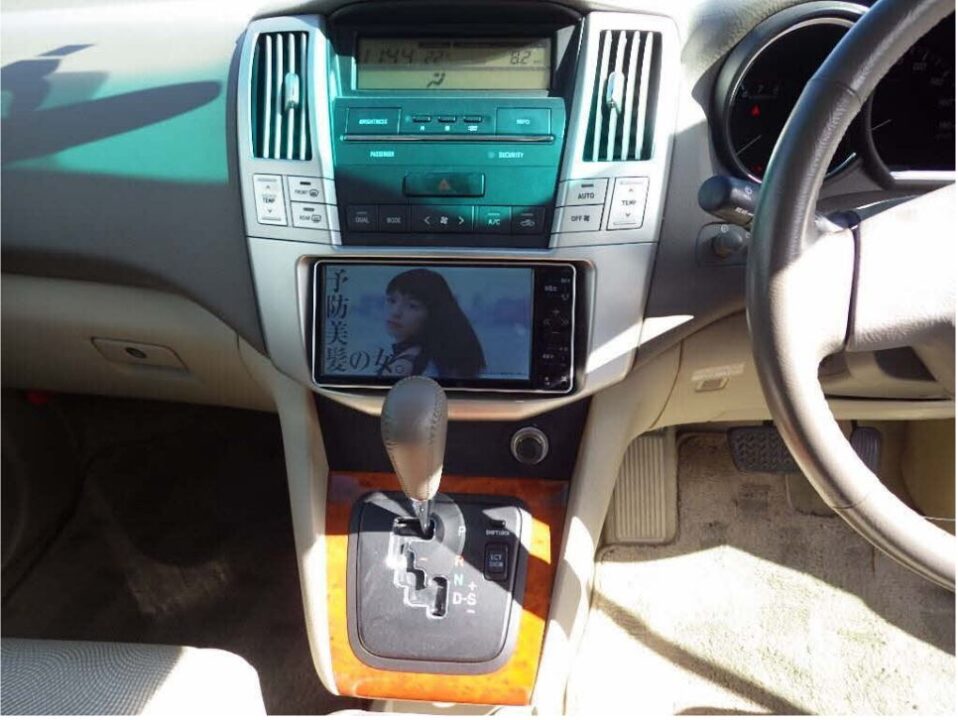 2010 Toyota Harrier ACU30W 240G L Package - Image 4
