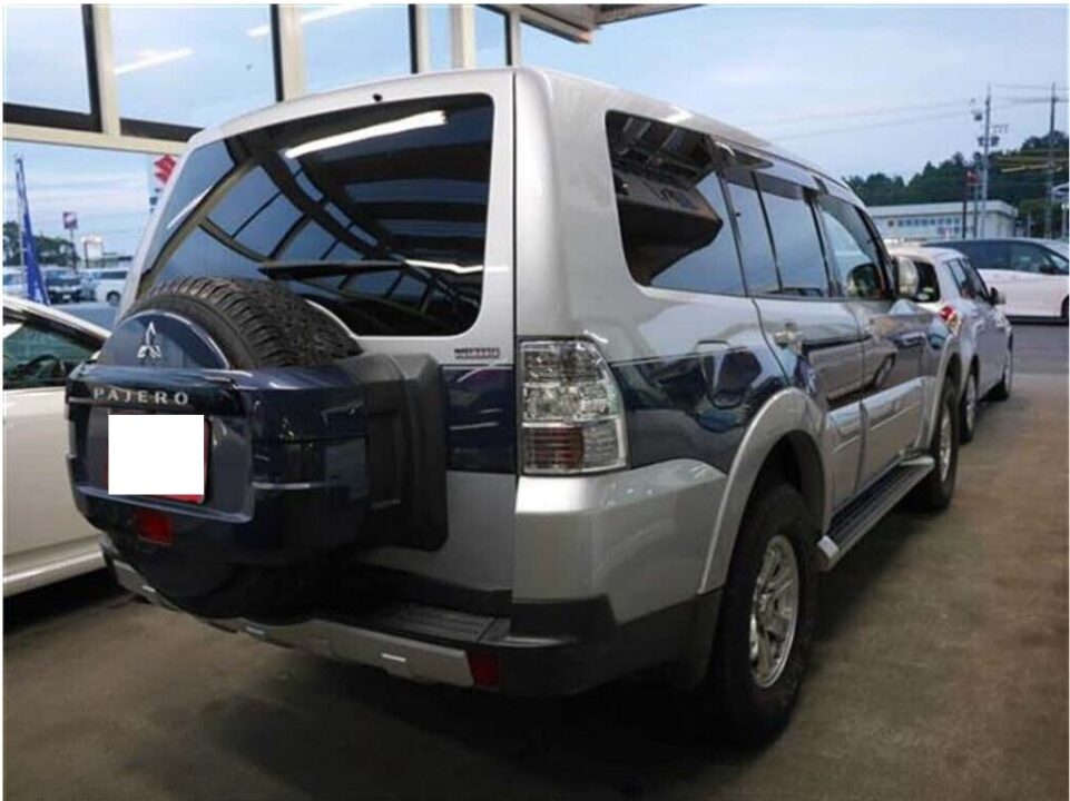2008 Mitsubishi Pajero Exceed V93W - Image 2