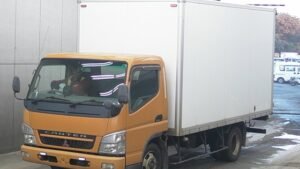 2005 Mitsubishi CANTER Box Truck PA-FE82DEV 2 Ton