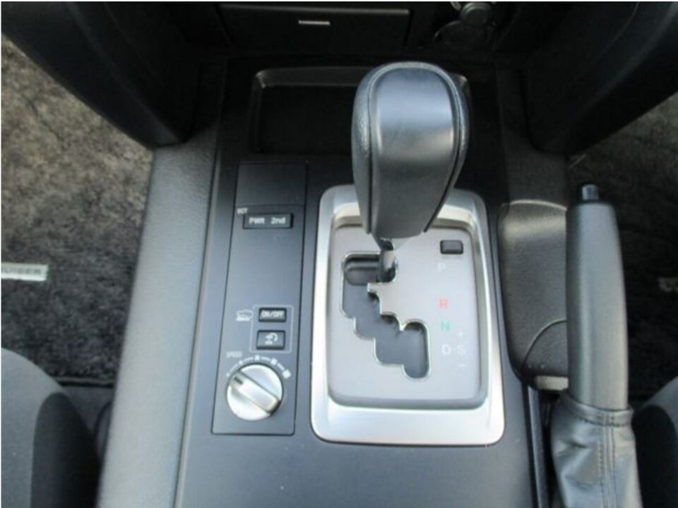 2014 Toyota Land Cruiser URJ202W GX - Image 9