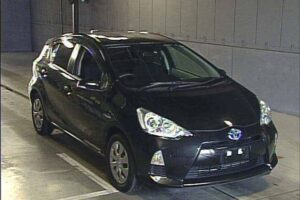 2013 TOYOTA AQUA NHP10 S