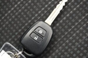 2015 TOYOTA Vitz DBA-KSP130 F M Package