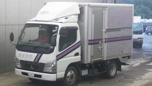 2010 MITSUBISHI Canter Freezer Box Truck FE74BV 2000kg
