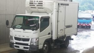 2011 MITSUBISHI Canter Freezer Box Truck FBA20 2000Kg