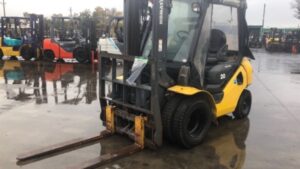 Forklift KOMATSU FD20T-17 2011