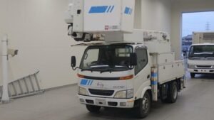 2001 Aerial Platform Hino Dutro KK-XZU350E
