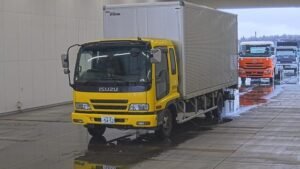 2006 Van Wing Isuzu Forward PA-FRR34L4