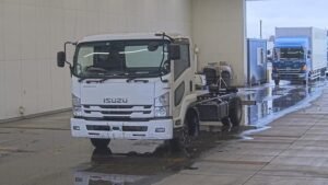 2016 Chassis Truck Isuzu Forward TKG-FRR90T2