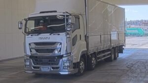 2017 Van Wing Isuzu Giga QPG-CYJ77B