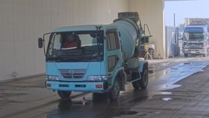 2002 Concrete Mixer UD Nissan Condor KK-MK25A