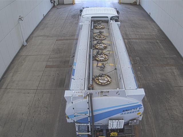 2007 Tank Truck Isuzu Giga PDG-CYY77Q8J - Image 4
