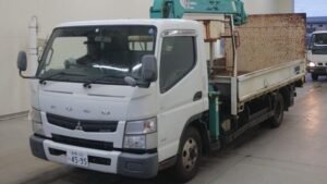 2011 Crane Truck Mitsubishi Fuso Canter SKG-FEB50