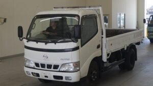 2003 Flat Body Hino Dutro KK-XZU331M