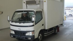 2003 Freezer Truck Hino Dutro KK-XZU337M