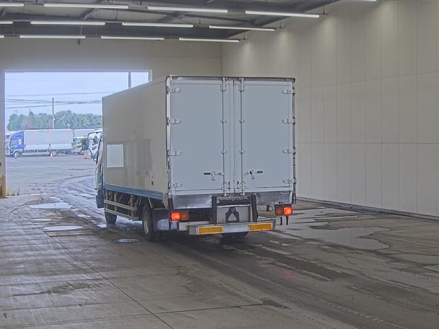 2009 Freezer Truck Mitsubishi Fuso Fighter PDG-FK71F - Image 2