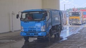 2011 Garbage Truck Isuzu Forward PKG-FRR90S1