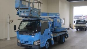2005 Aerial Platform Isuzu Elf PB-NKR81N