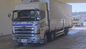 2004 Van Wing Hino Profia PK-FW1EXWJ